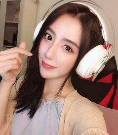 凑莉久视频,魅力四溢的舞蹈女神，带你领略青春活力